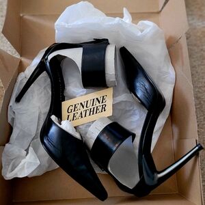 Colin Stuart Black Patent Leather Pointed Stiletto Heels